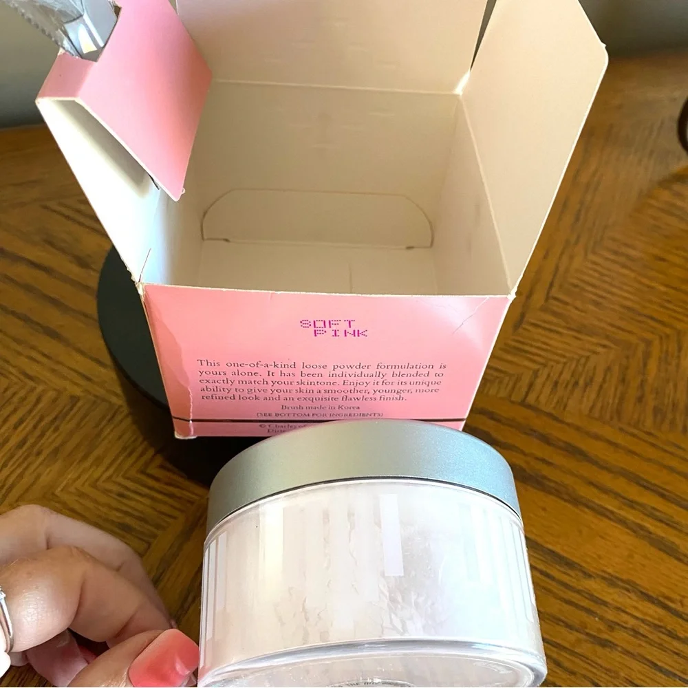 5/$25 Charles of the Ritz Loose Powder with Brush - Pink for a light brightner